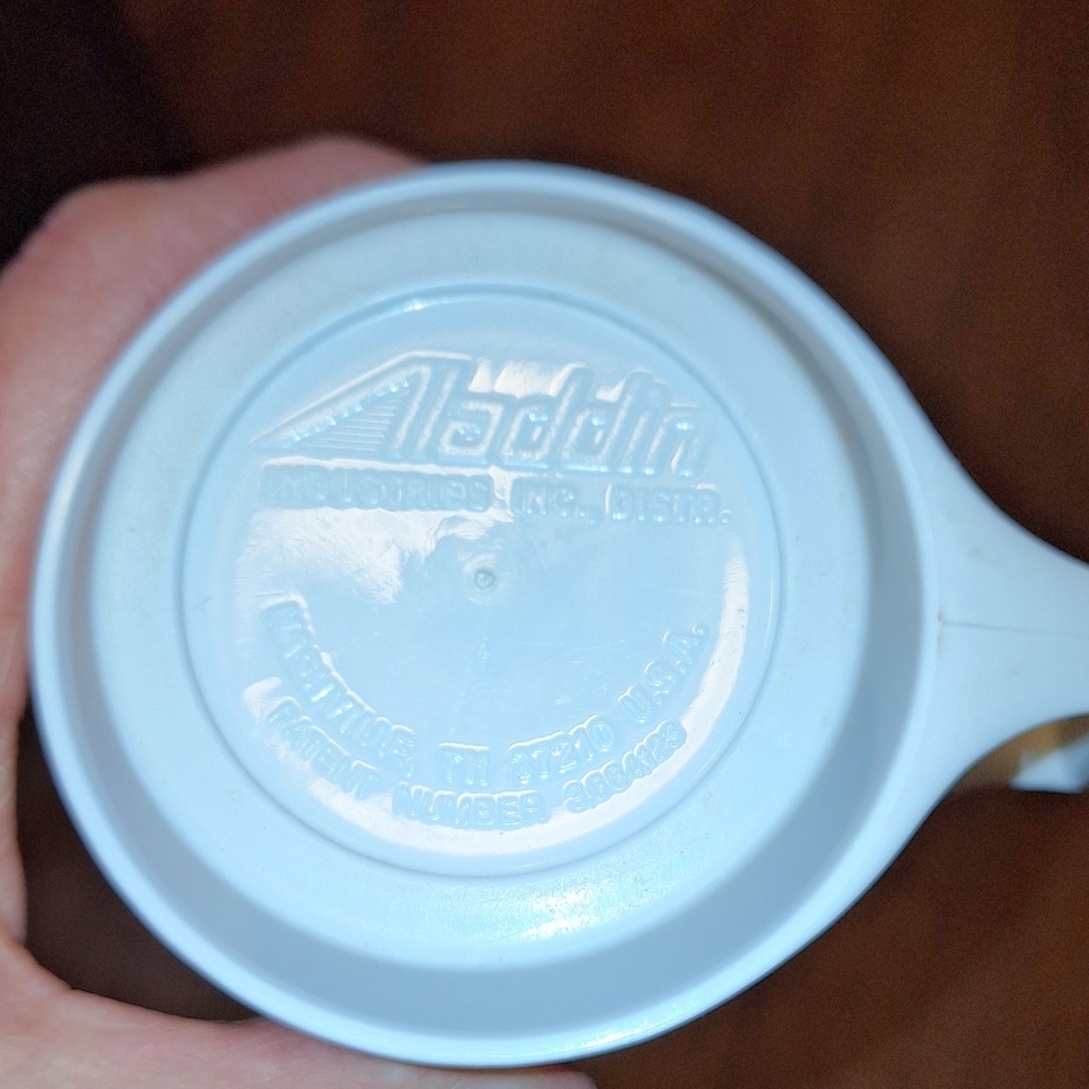 Aladdin Mini Mart Mugs with Lids, 12 ounces, 1980s - Picture 5 of 11